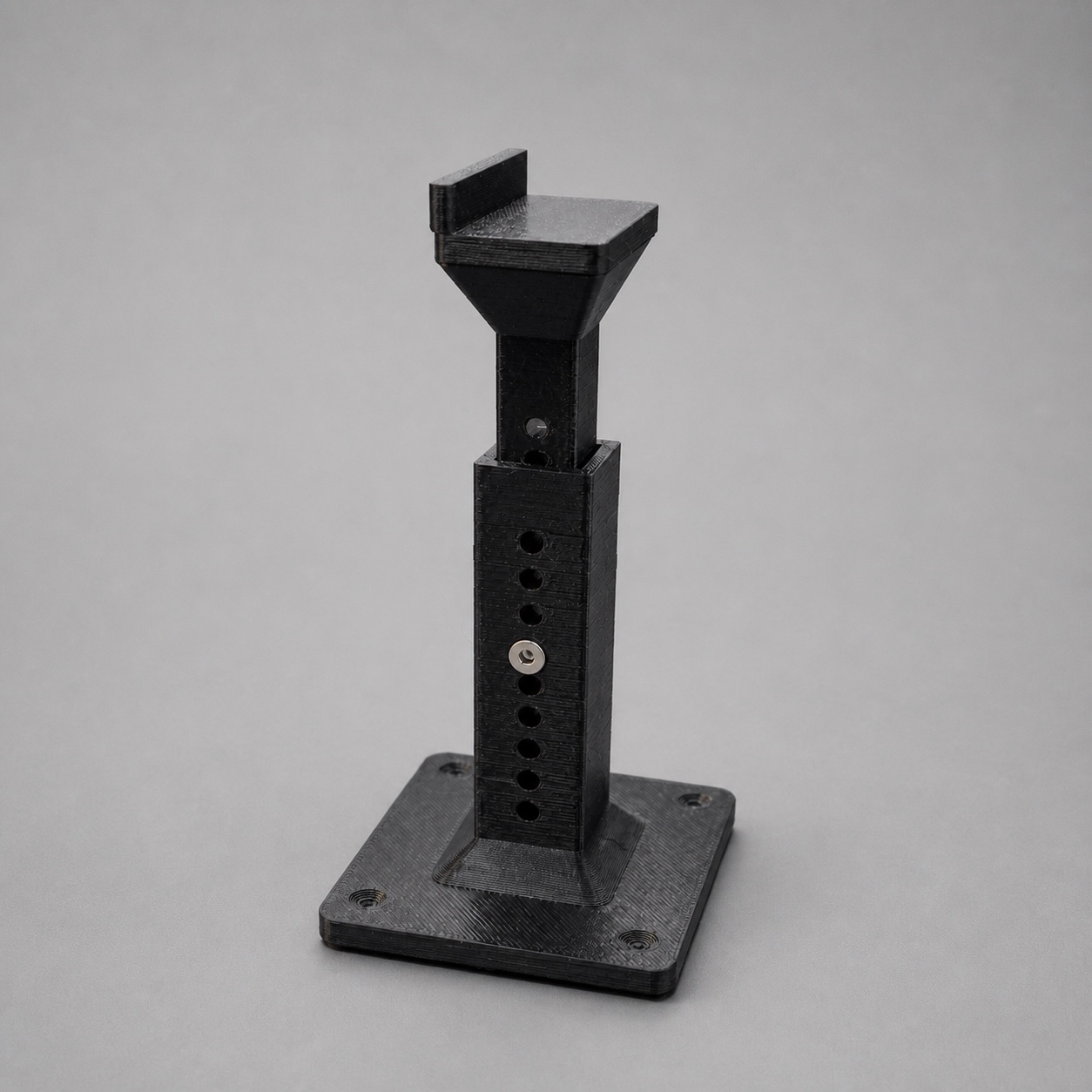 Front view of the assembled telescoping support and locking bolt